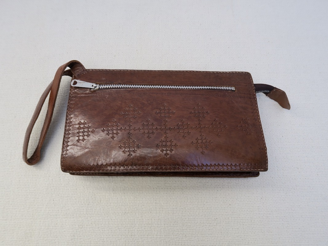 Vintage wristlet outlet